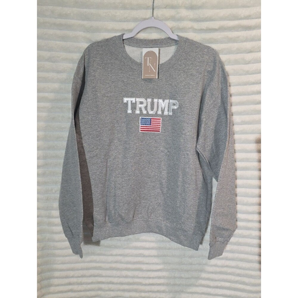 0169‎ Gray Crewneck Pullover Sweatshirt with Flag Patch